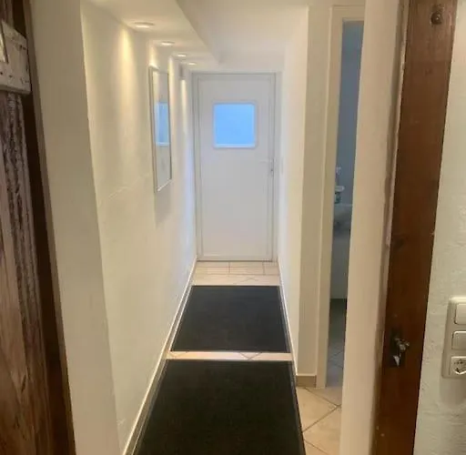Souterrain Whg Im Einfamilienhaus -zentral In Frankfurt Apartament
