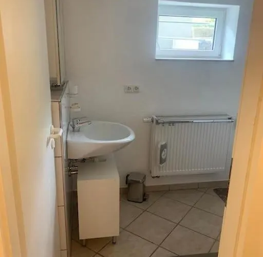 Souterrain Whg Im Einfamilienhaus -zentral In Frankfurt Apartament *