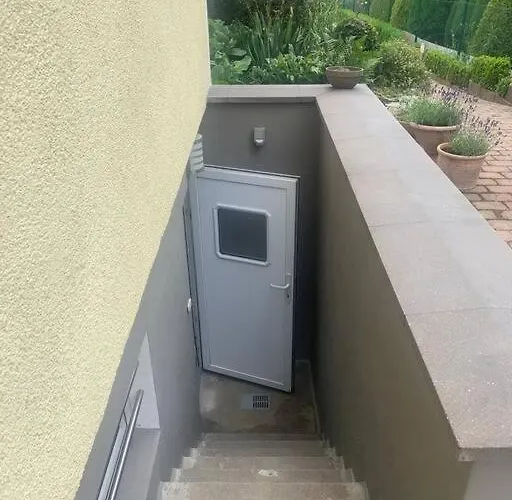 Apartament Souterrain Whg Im Einfamilienhaus -zentral In Frankfurt Frankfurt nad Menem