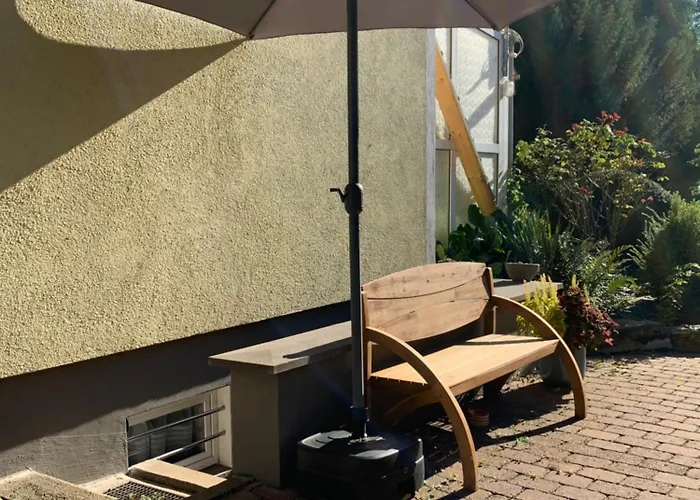 Apartament Souterrain Whg Im Einfamilienhaus -zentral In Frankfurt